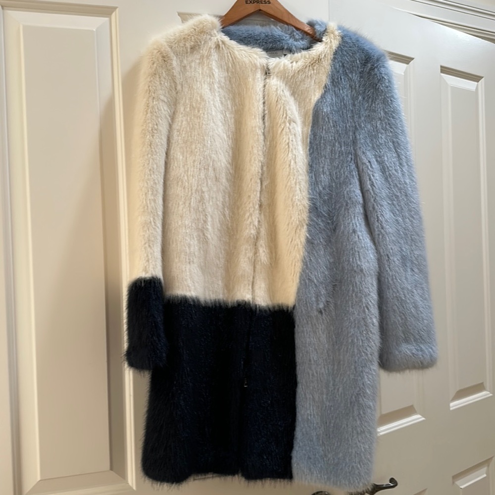 Asos faux fur coat sz 6/ small